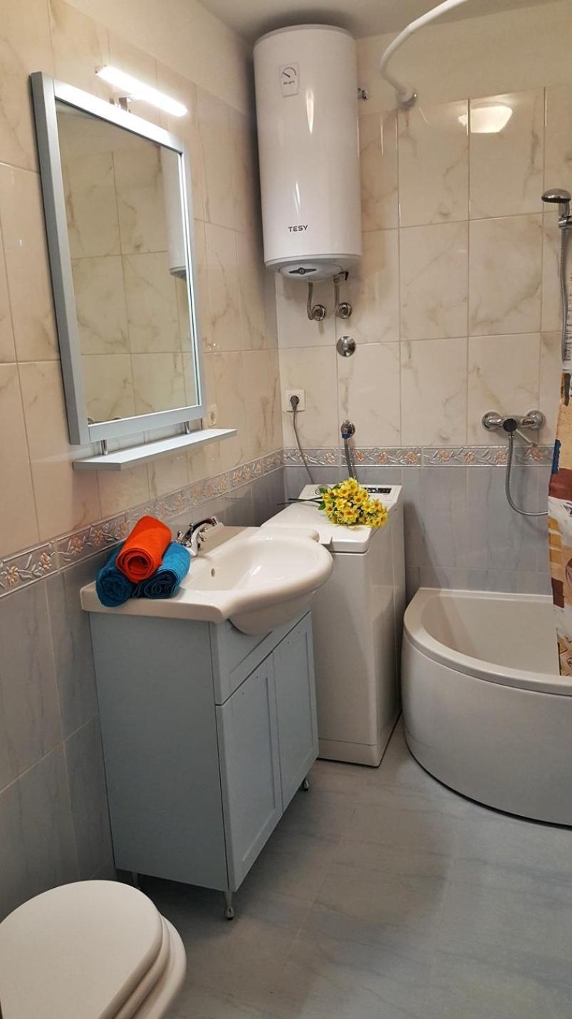 Apartments By The Sea Krilo Jesenice, Omis - 15145 Jesenice  Chambre photo